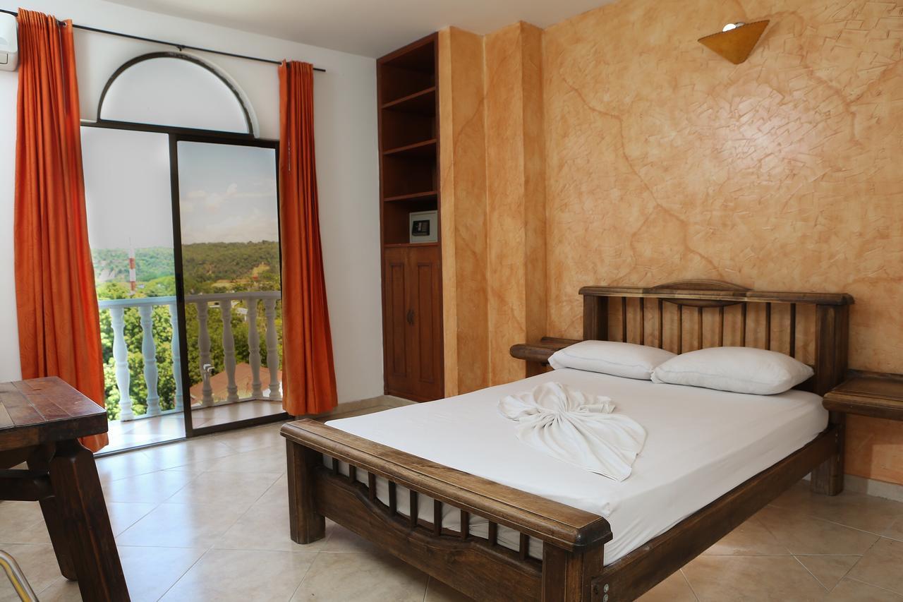 Hotel Anamichu Suites Melgar Extérieur photo